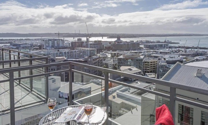 Auckland Central Business District Apartment | Best Views - Stunning HERITAGE - Pool, Gym
