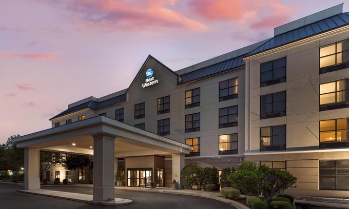 North East Hotel | Best Western Chesapeake Bay North Inn
