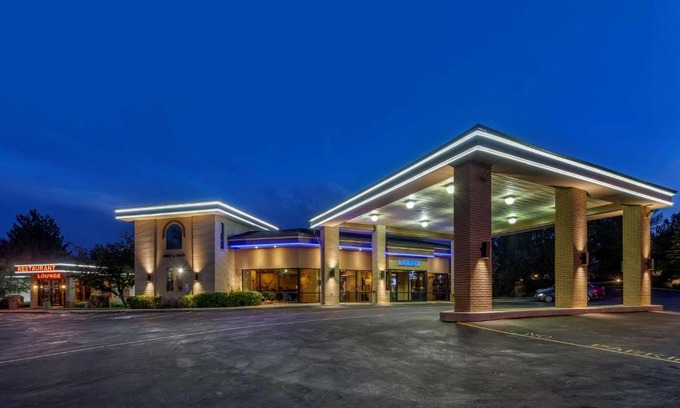 Evanston Hotel | Best Western Dunmar Inn