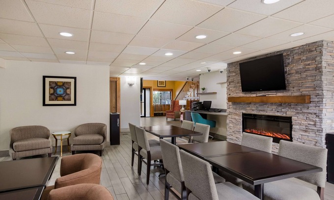 Kendallville Hotel | Best Western Kendallville Inn