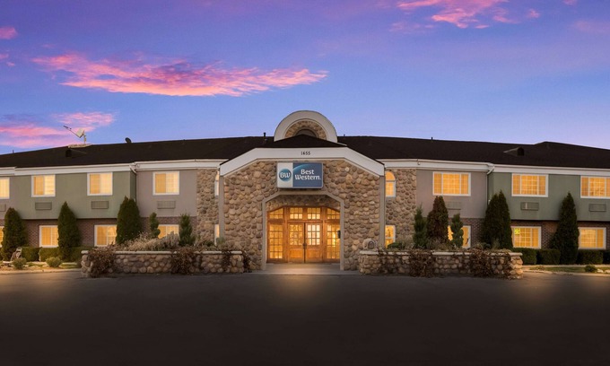 Springville Hotel | Best Western Mountain View Inn