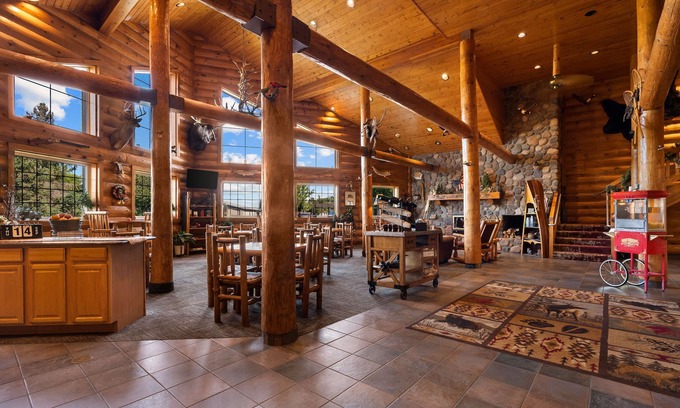 Siren Hotel | Best Western Northwoods Lodge