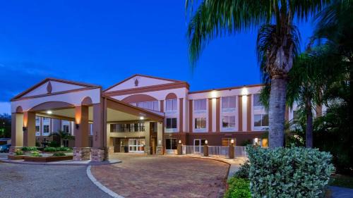 Venice Hotel | Best Western Plus Ambassador Suites