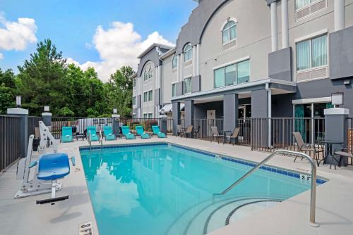 Pine Forest Hotel | Best Western Plus Blue Angel Inn