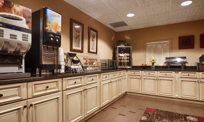 Monticello Hotel | Best Western Plus Brandywine Inn & Suites