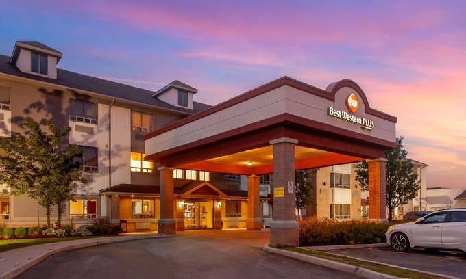 Burlington Hotel | Best Western Plus Burlington Inn & Suites