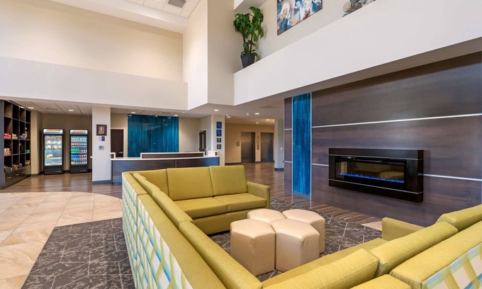 Centralia Hotel | Best Western Plus Centralia Hotel & Suites