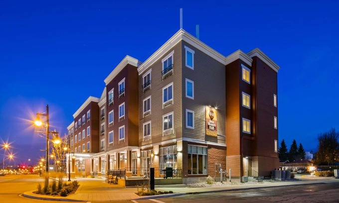 Sylvan Lake Hotel | Best Western Plus Chateau Inn Sylvan Lake