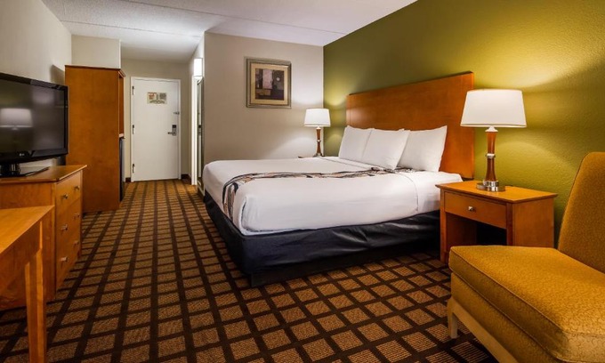 Hillside Hotel | Best Western Plus Chicago Hillside