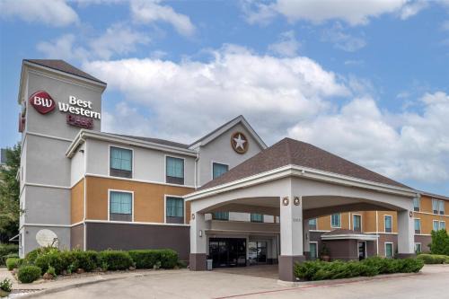 Denton Hotel | Best Western Plus Denton Inn & Suites
