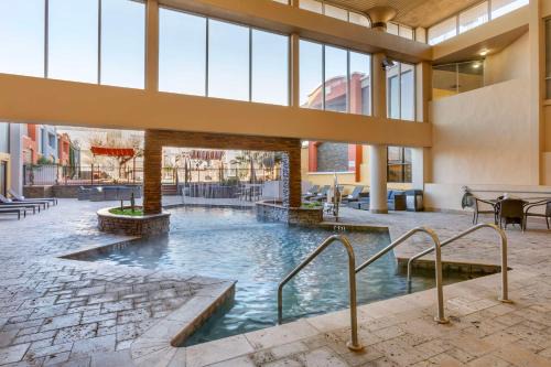 Biggs Field Hotel | Best Western Plus El Paso Airport Hotel & Conference Center