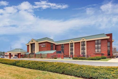 Indianapolis Hotel | Best Western Plus Indianapolis North at Pyramids