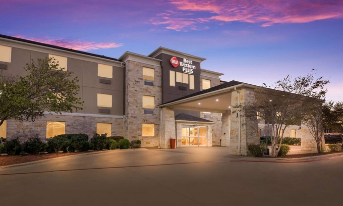 Killeen Hotel | Best Western Plus Killeen/Fort Cavazos Hotel & Suites