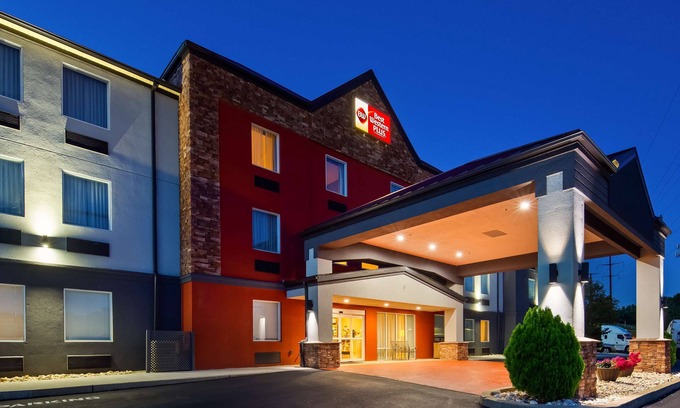 New Cumberland Hotel | Best Western Plus New Cumberland Inn & Suites