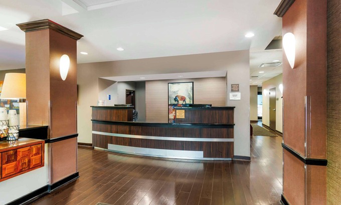 Olathe Hotel | Best Western Plus Olathe Hotel