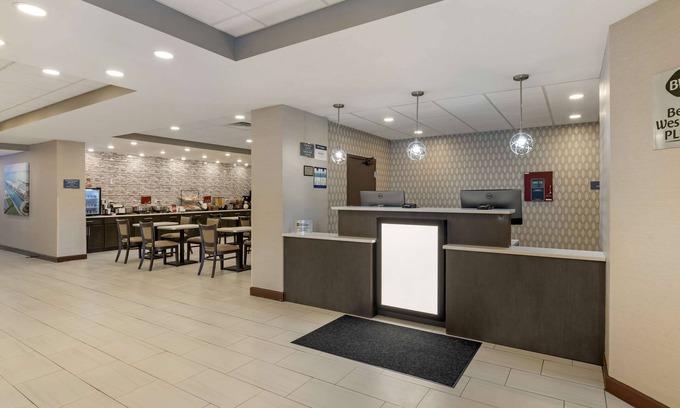 South Holland Hotel | Best Western Plus South Holland/Chicago Southland