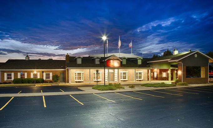 Quad Cities Hotel | Best Western Plus Steeplegate Inn