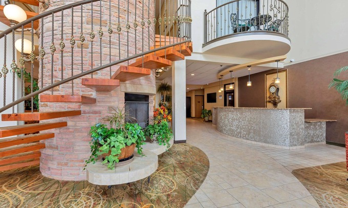 Pecos Hotel | Best Western Plus Swiss Chalet Hotel & Suites