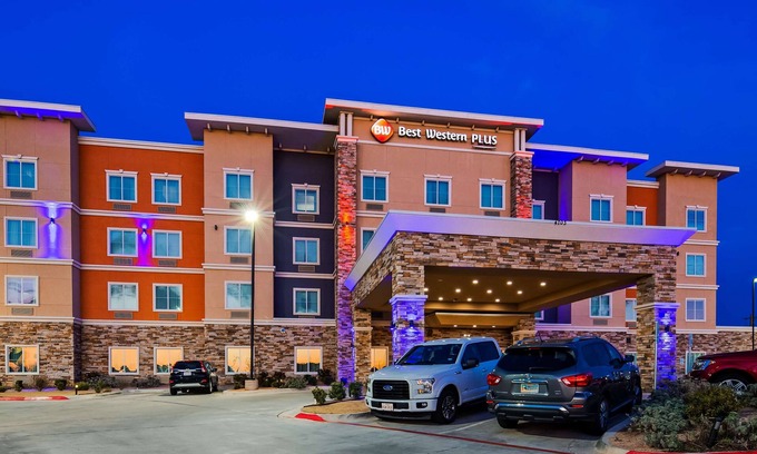North by Northwest Hotel | Best Western Plus Tech Medical Center Inn
