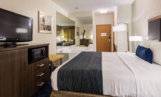 Tulsa Hotel | Best Western Plus Tulsa Inn & Suites
