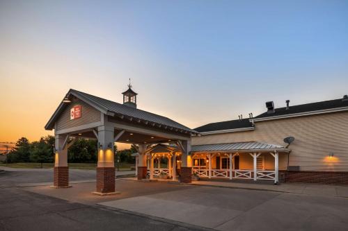 Ames Hotel | Best Western Plus University Park Inn & Suites