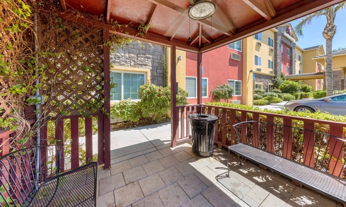 Wasco Hotel | Best Western Plus Wasco Inn & Suites