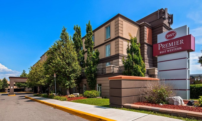 Etobicoke Hotel | Best Western Premier Toronto Airport Carlingview Hotel