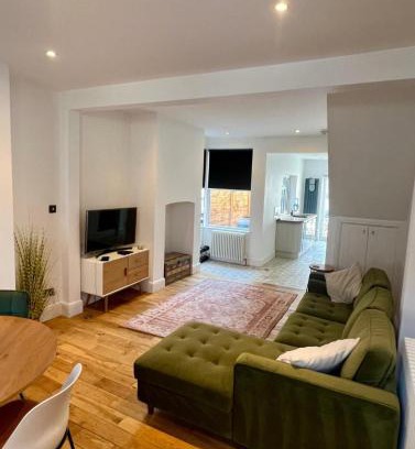 Nottingham House | Best4Location