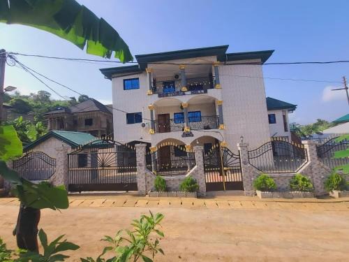 Mbam-et-Inoubou Apartment | Bestoria Hills Lodge