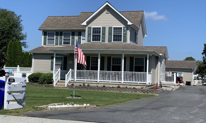 Cedar Neck House | Bethany Beach and Close by Marinas! Family and Pet Friendly!
