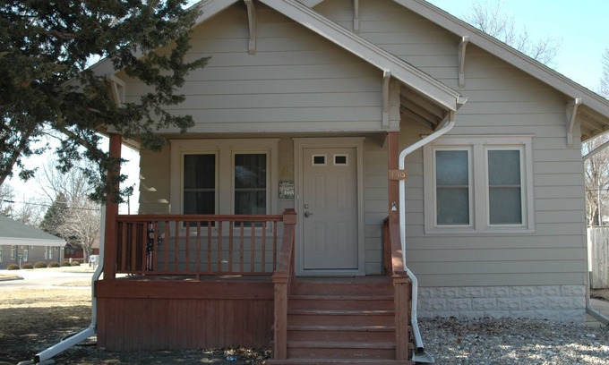 Bethany House | Bethany Bungalow, 2 Bdrm, 1 Bath bungalow near all Husker events