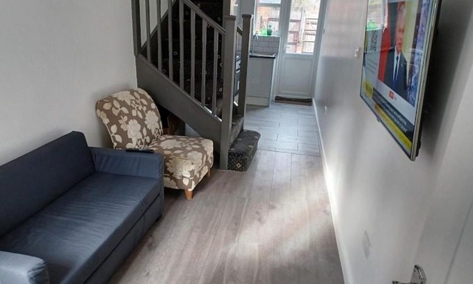 North End Apartment | Bethel- beautiful new 1 bed house near Erith station