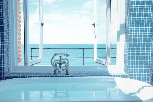 Sail Rock Beach Bed & Breakfast | Bethlehem B&B Kenting