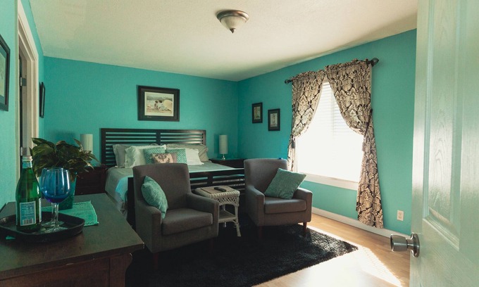 Yelm Bed & Breakfast | Betsy Pease A Within Conley Suites BNB