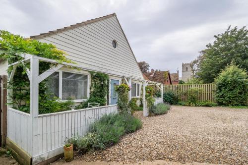 Brancaster House | Bettys Cottage