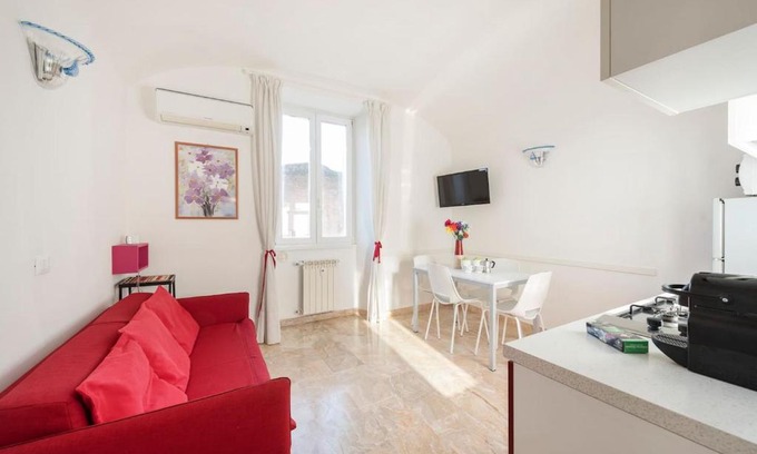 Marsala Apartment | Between Termini & Colosseo