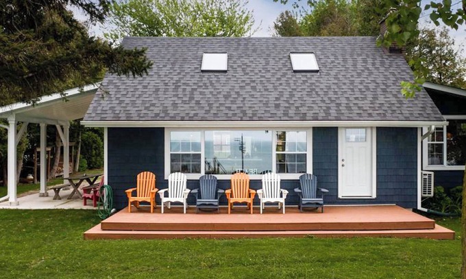 Bluewater Cottage | Beutt's Beach House - Private Lake Access