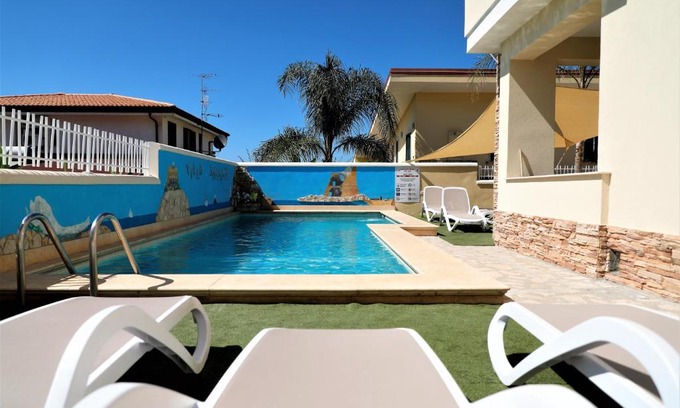 Briatico House | Beverley Apartment - FAMILY Residence