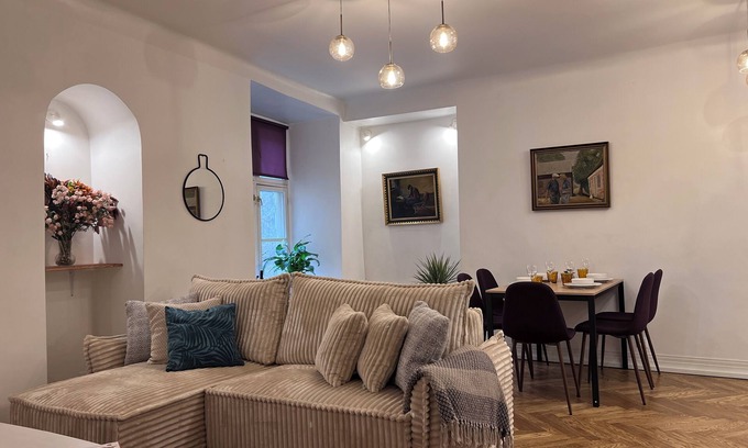 Old Town Apartment | Beyond Viru Gates- 1-bedroom apartment