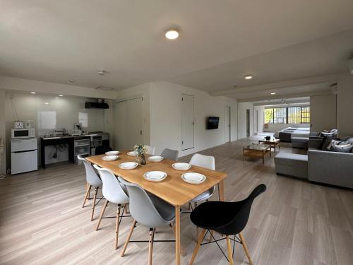Hatsukaichi Apartment | bHOTEL Kaniwasou 201 2BR Apt, Near Itsukushima Shrine, For 12 Ppl