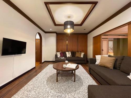 Hatsukaichi Apartment | bHOTEL Kaniwasou 301 Minute walk from Miyajima Pier for 11ppl