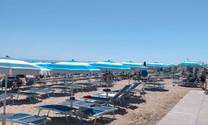 Fano Apartment | Biancofiore apartment 150 meters from the sea with garden in Fano