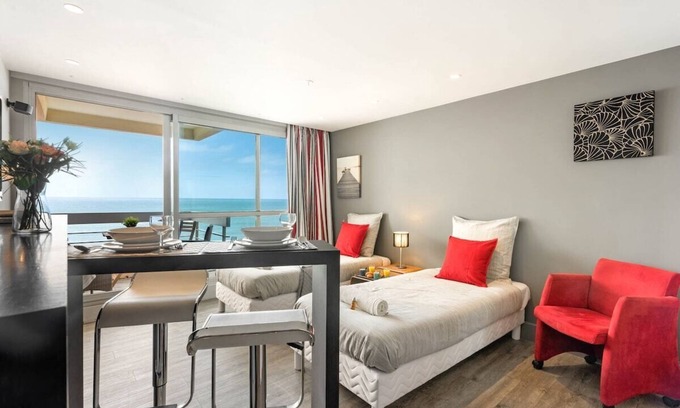 Behobie Apartment | Biarritz - Résidence Victoria surf - Facing the ocean