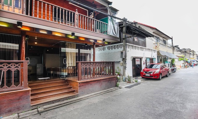 Hua Hin House | BIG 2BR Beach House 200m from Hilton walking distance to all bars &restaurants