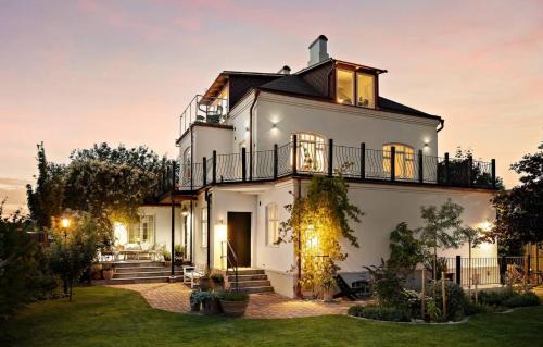 Nyhamnslage Villa | Big and beautiful Villa in Nyhamnsläge