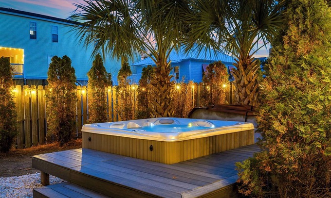Garden City House | Big Bear Coastal Cabin - 5BR w/Pool, Hot Tub, and Sleeps 16
