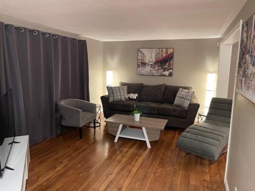 Ottawa Division House | Big Bedroom, 24