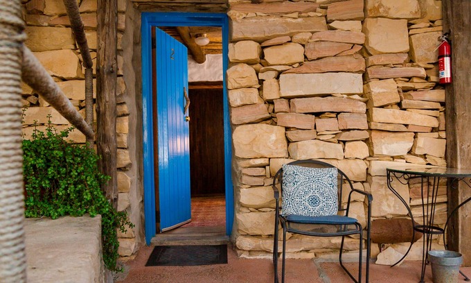 Terlingua Hotel | Big Bend Bunkroom - affordable right outside Big Bend Nat'l Park.