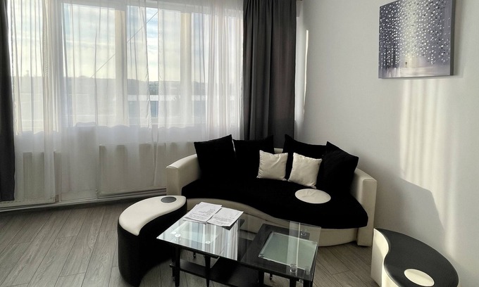 Otopeni Apartment | Big Cozy Retreat Near The Airport 36