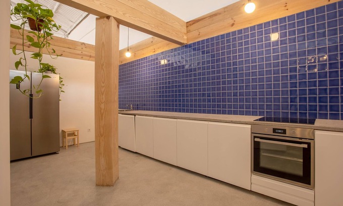 Marvila Apartment | Big groups Riverside Warehouse